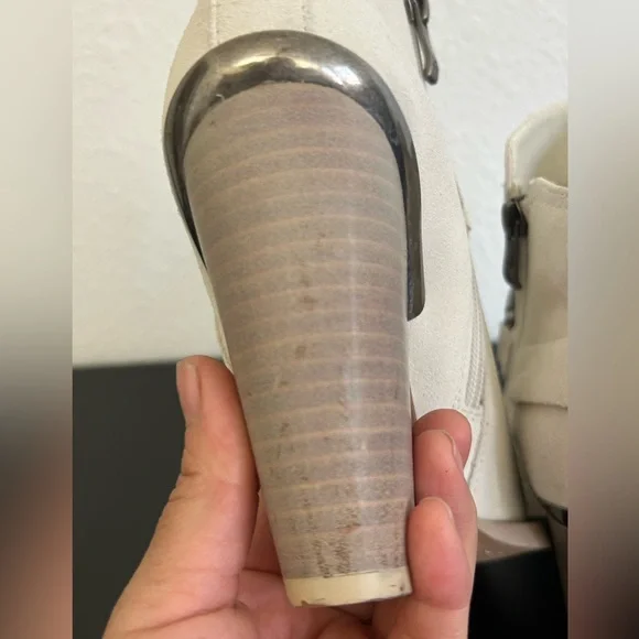 DKNY 8.5M Off White Tizz Embellished Pointed Toe Ankle Booties WESTERN SUEDE - Picture 8 of 15